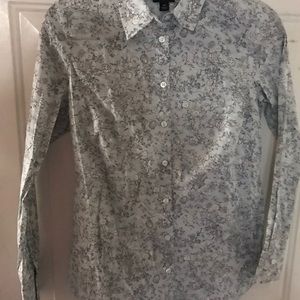 Ann Taylor Blouse 4 Petite Top Shirt EUC Floral